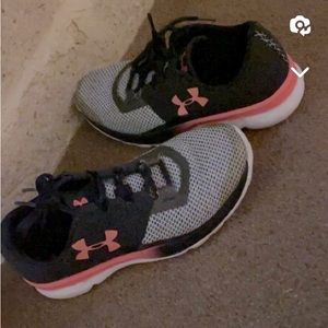 Womens under armour.